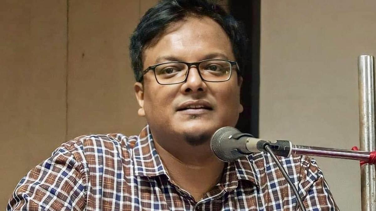 This literature professor in Kolkata has made translation a team work