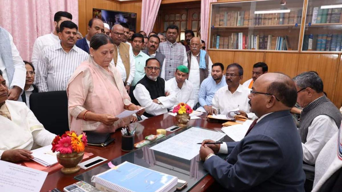 Lalu Prasad recalls Amit Shah getting stuck in an elevator in 2015, says Union Minister will ‘get stuck again’ Lalu Prasad recalls Amit Shah getting stuck in an elevator in 2015, says Union Minister will ‘get stuck again’