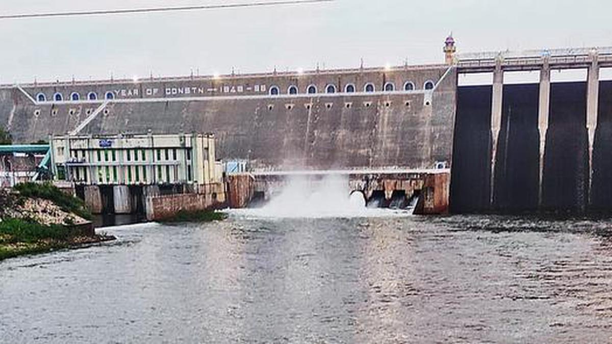 Discharge from Bhavanisagar Dam stepped up - The Hindu