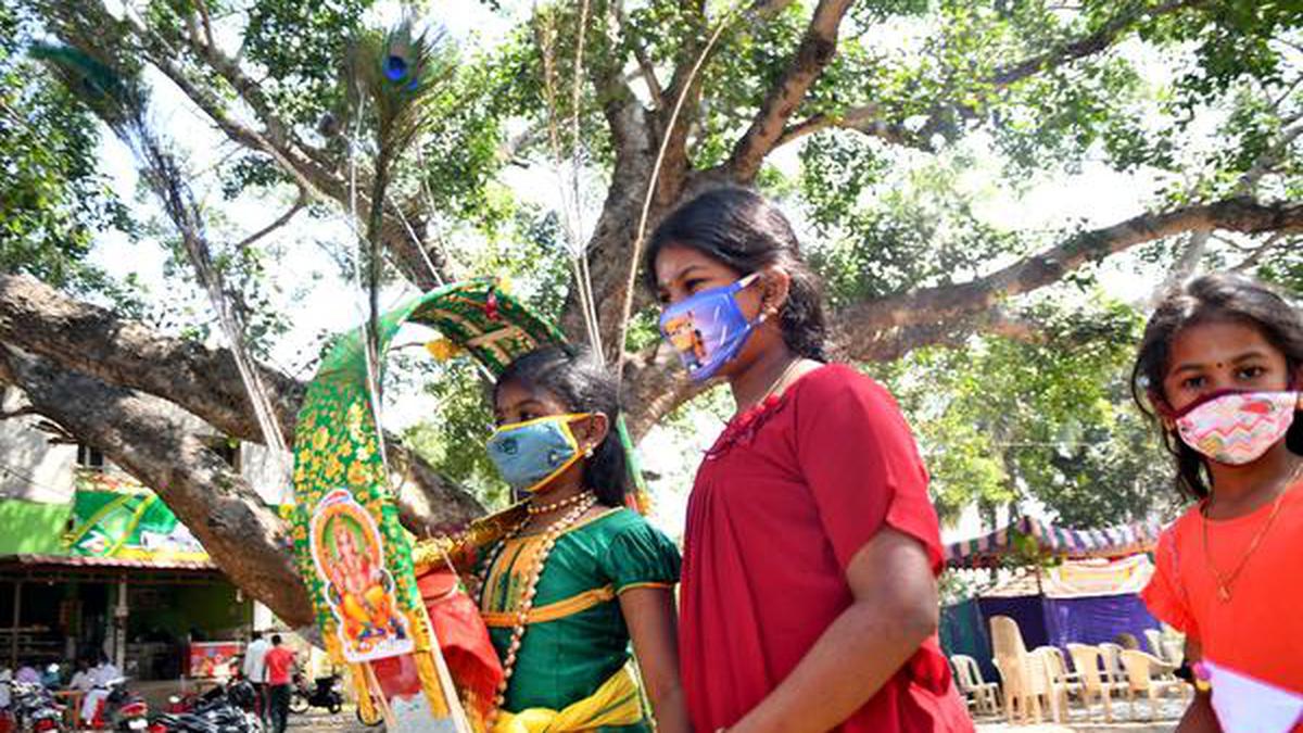 Devotees Throng Marudhamalai Temple For Thai Poosam - The Hindu