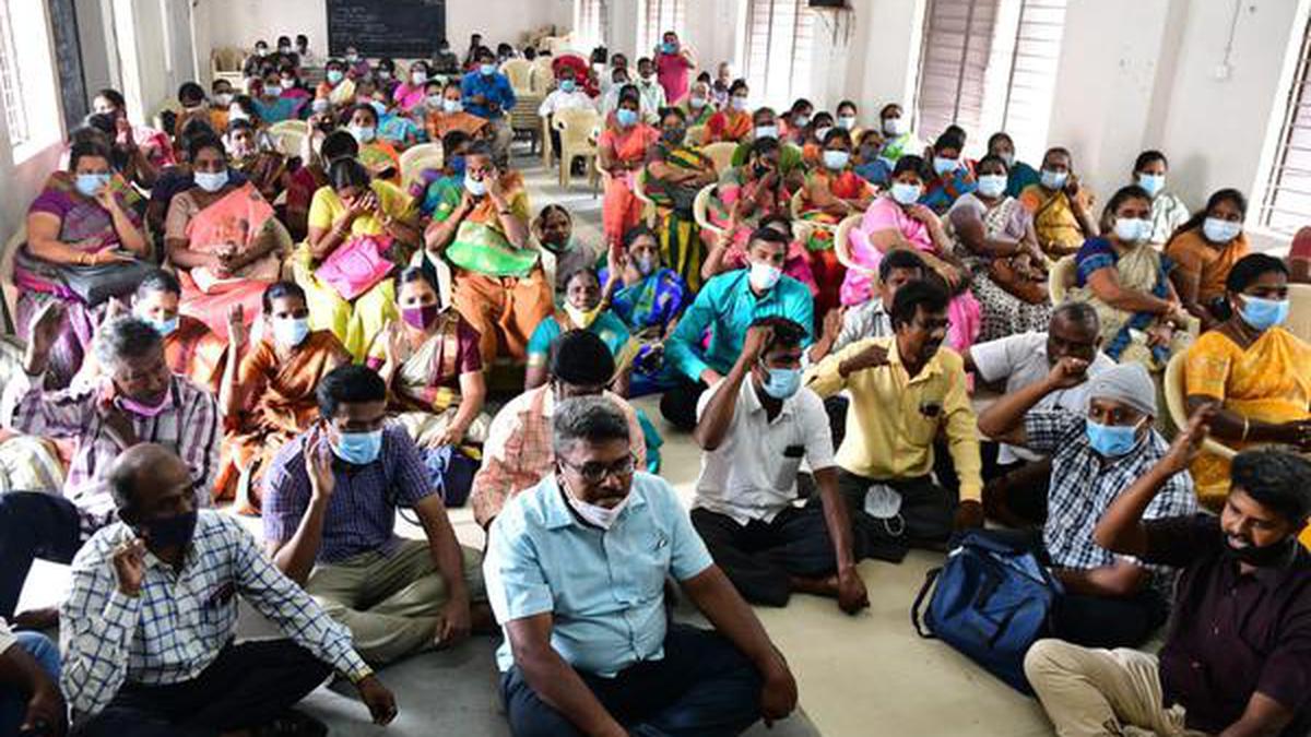 Primary school teachers stage demonstration in Coimbatore