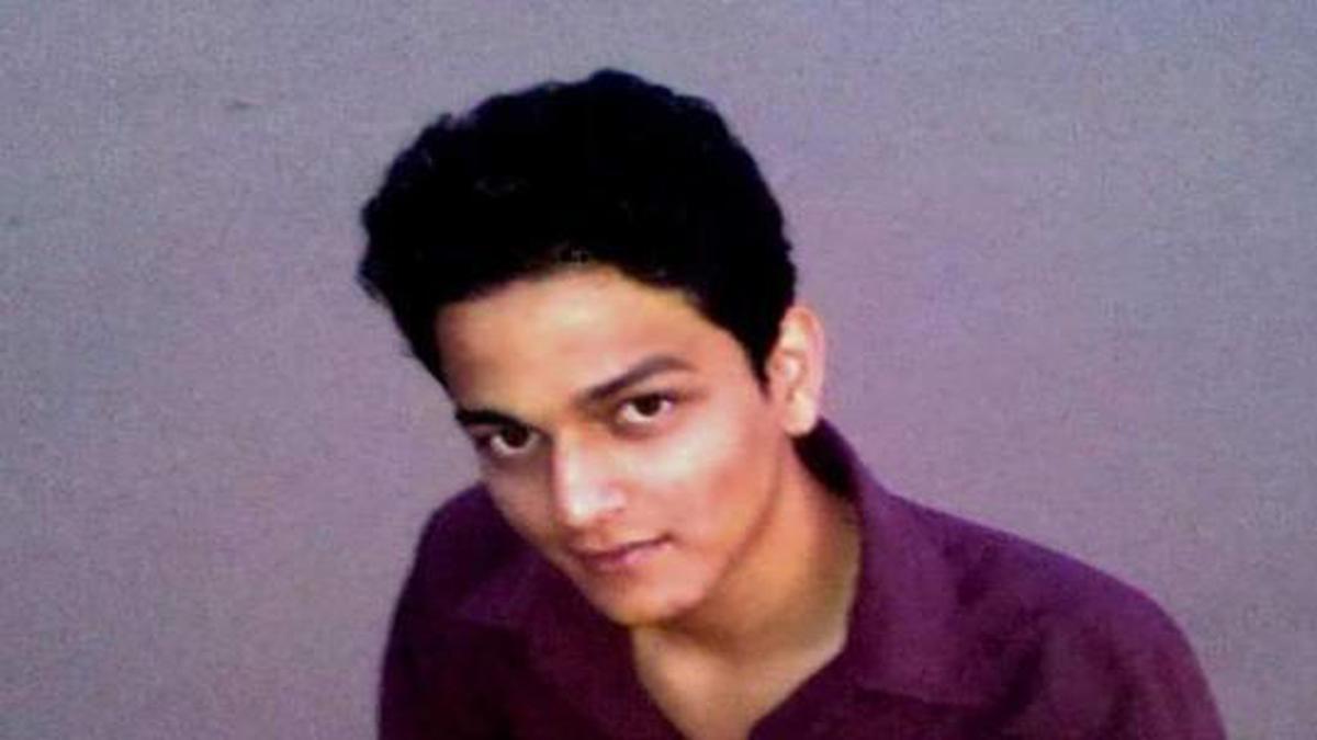 Denied entry to appear for exam, UPSC aspirant commits suicide - The Hindu