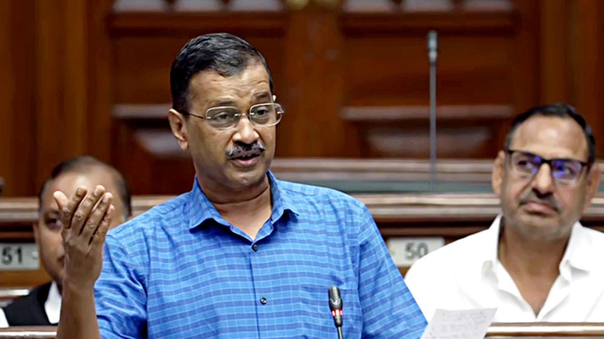 Kejriwal attacks PM Modi; BJP raises issue of contaminated water