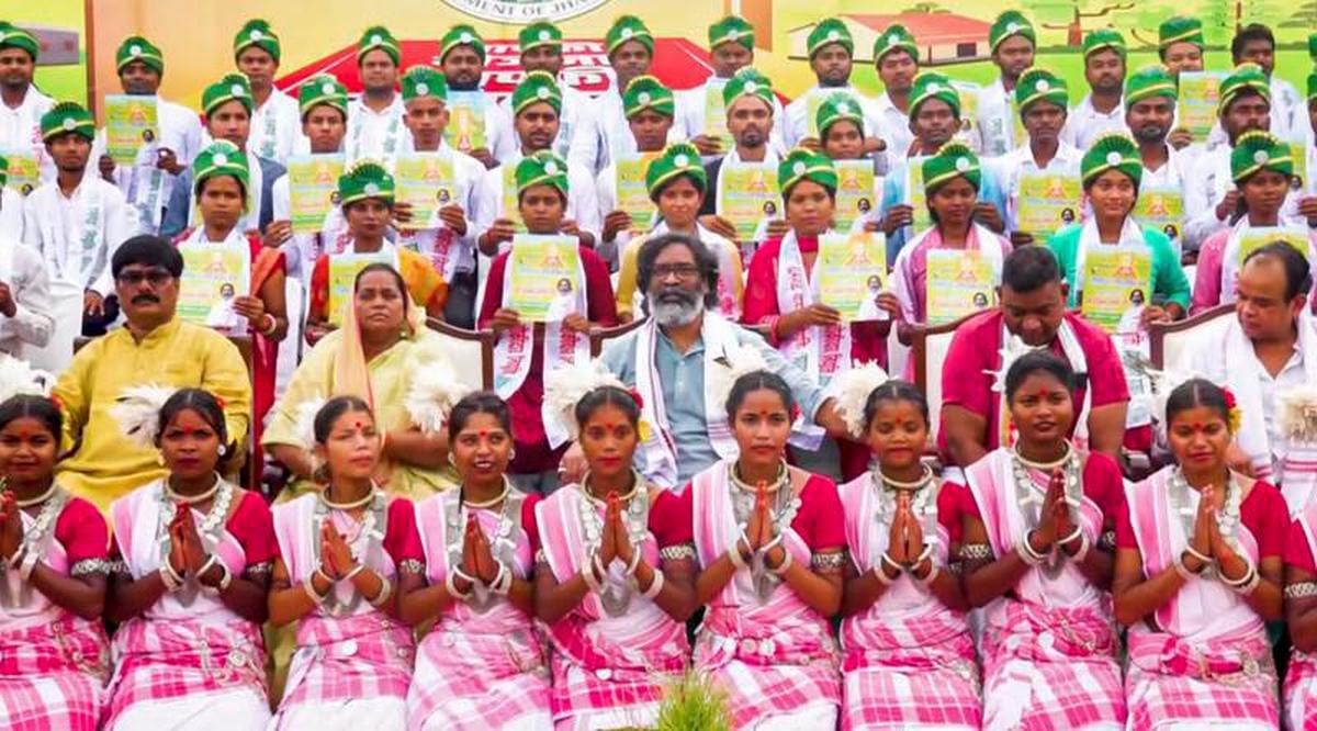 Poll position: Jharkhand Chief Minister Hemant Soren at a programme for the beneficiaries of Mukhyamantri Maiya Samman Yojana.