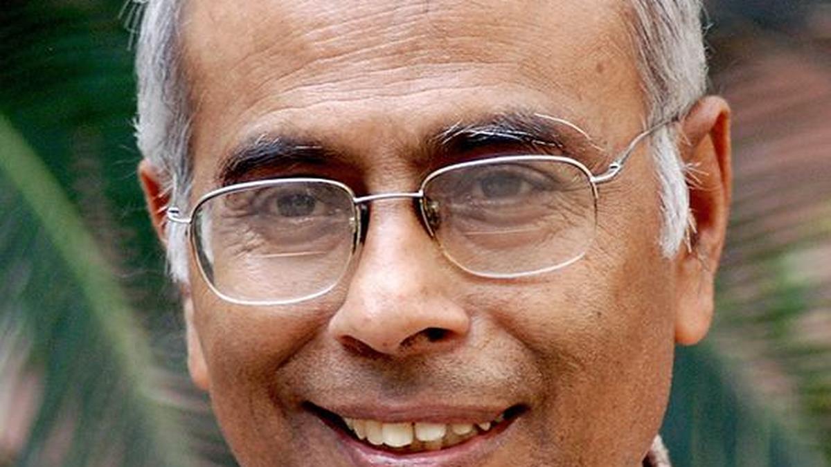 HC issues notices to accused, CBI after Dabholkar’s daughter challenges order of acquittal