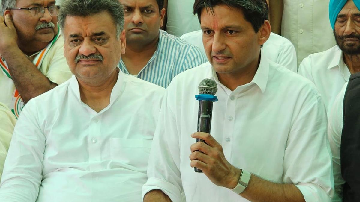 Deepender campaigns for local polls, accuses BJP of corruption in Haryana municipal bodies
