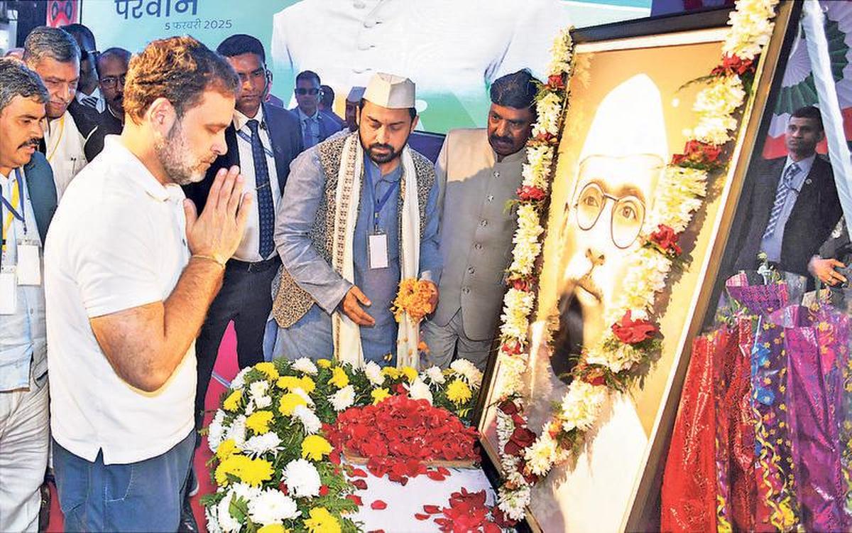 Congress leader Rahul Gandhi pays tribute to Dalit leader Jaglal Choudhary on his birth anniversary in Patna on February 5.