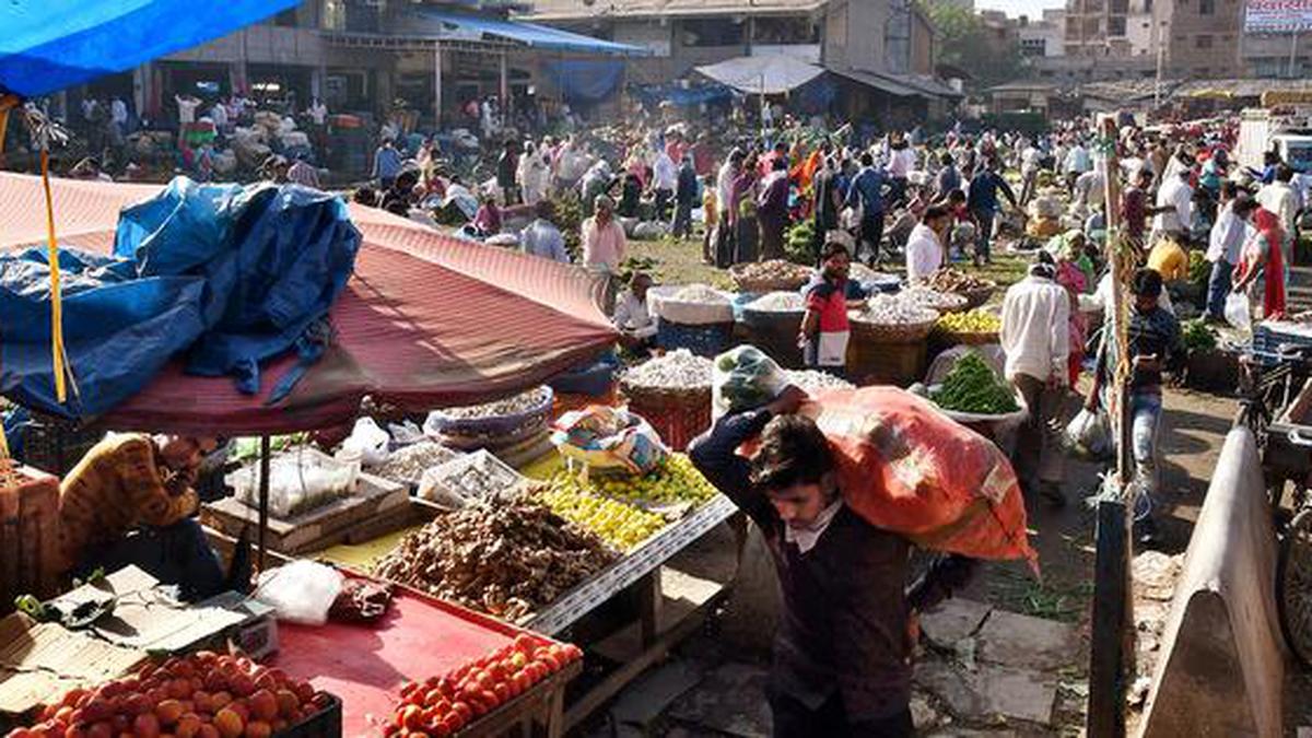 India coronavirus lockdown | Grocers scramble to restock after night of panic buying