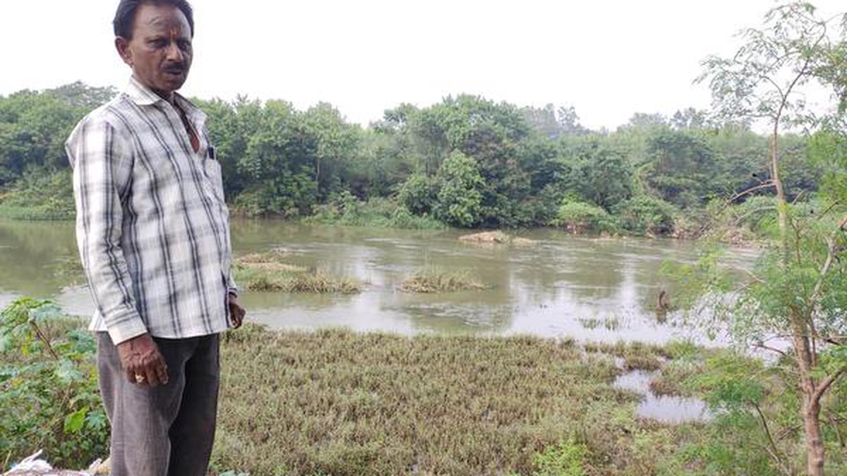 Bandlaguda Jagir residents living on the edge