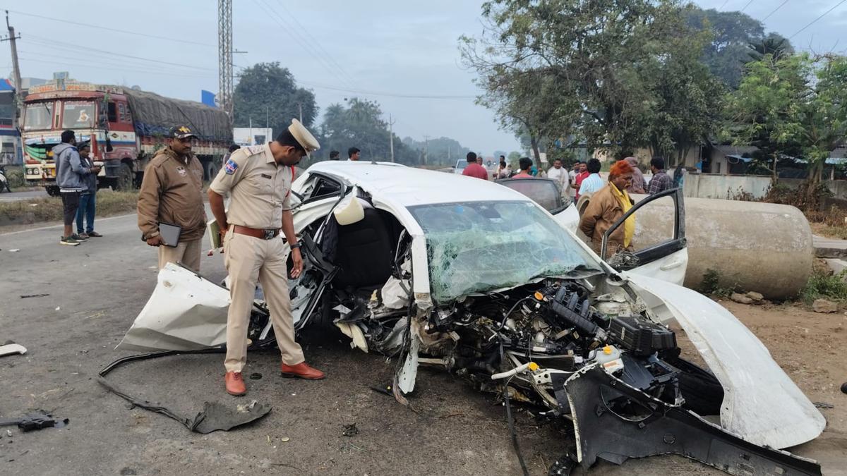 Three killed, two injured as car crashes into road divider at Sathupalli in Khammam district