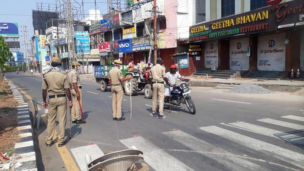 Karimnagar police go about their duties with a sense of pride - The Hindu