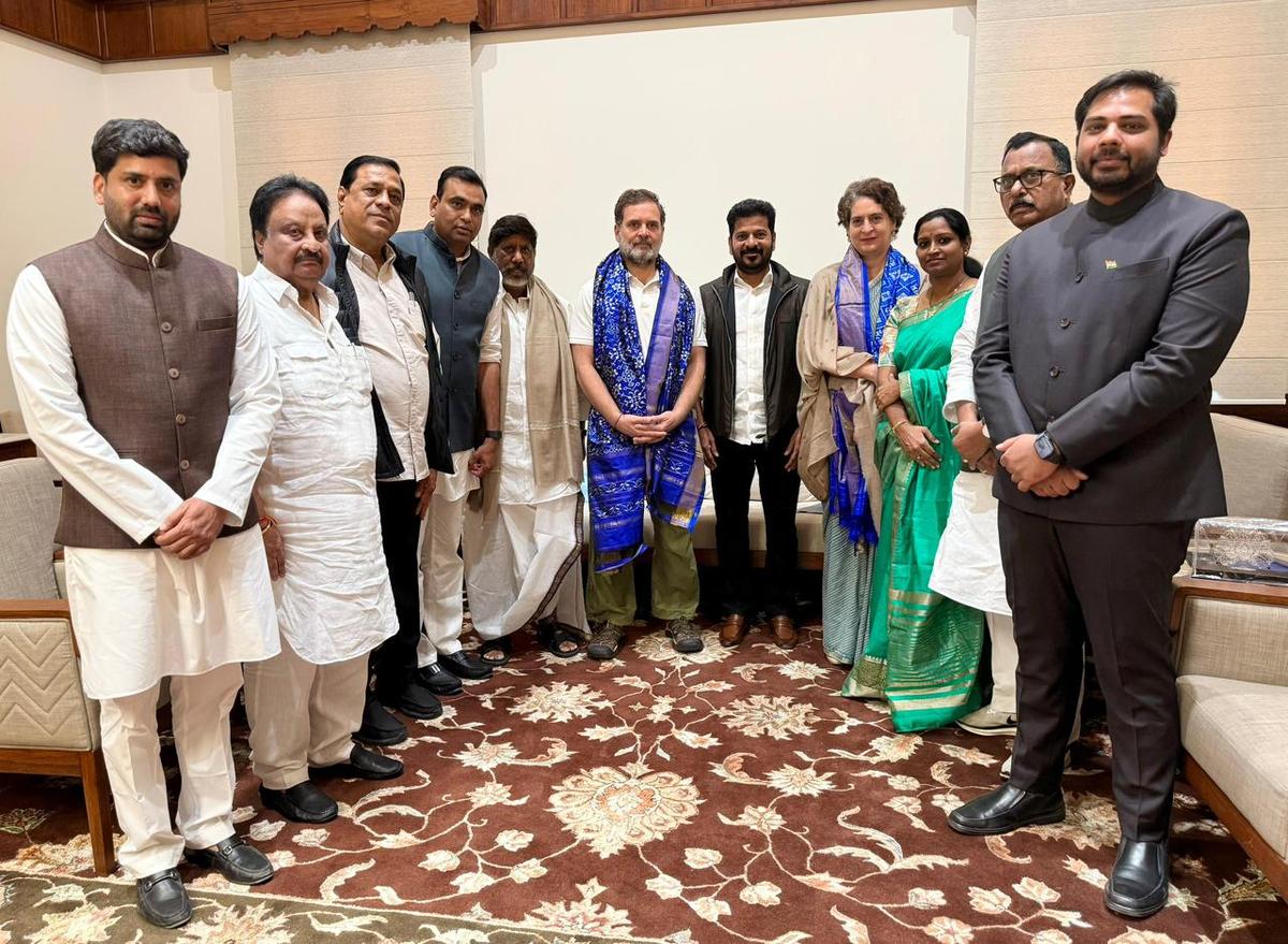 Telangana Chief Minister A. Revanth Reddy along with Deputy Chief Minister Mallu Bhatti Vikramarka and others met with Congress leaders Rahul Gandhi and Priyanka Gandho on Wednesday (December 3, 2025)