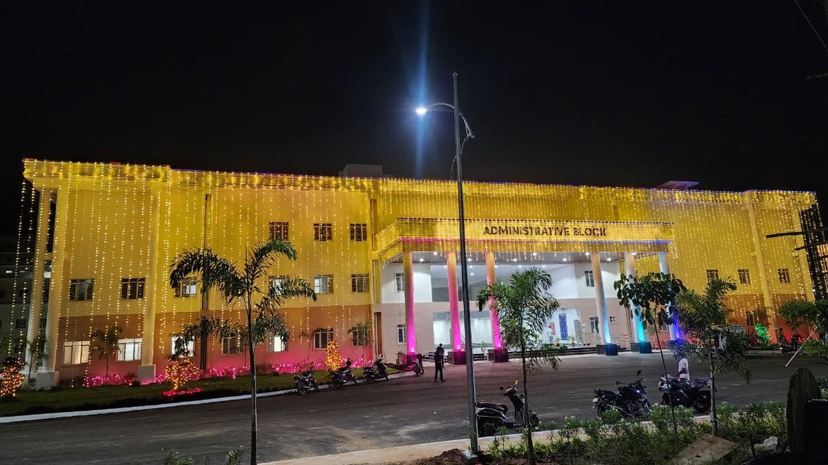 New building of Sangareddy Government Medical College, Critical Care Block inaugurated - The Hindu