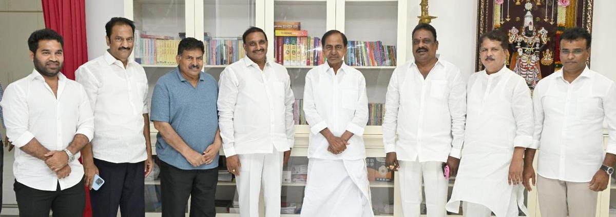 Bharat Rashtra Samithi (BRS) president K. Chandrasekhar Rao with party MLAs who went to meet him at his Erravelli farmhouse in Siddipet district on June 25, 2024.