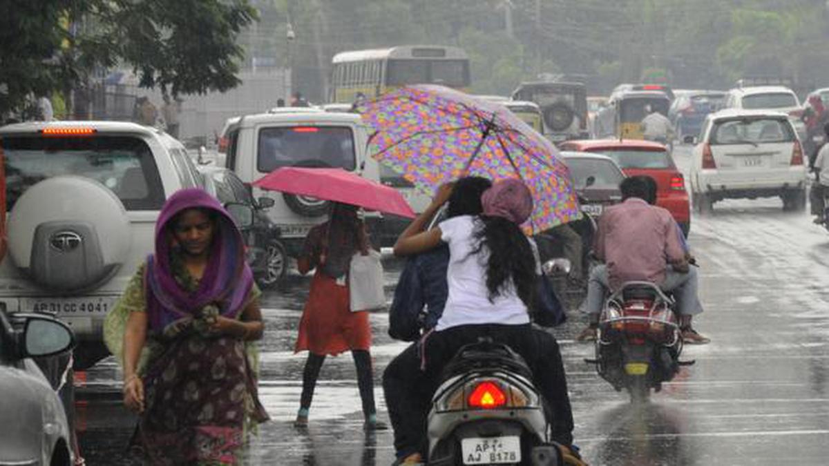 GHMC Emergency Teams On The Standby For Rains - The Hindu