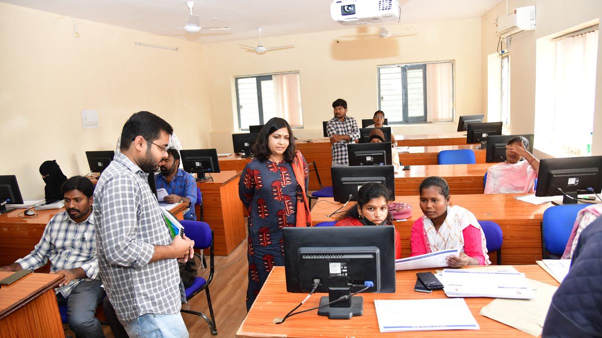 Mahbubnagar collector inspects data entry of responses to Caste Survey