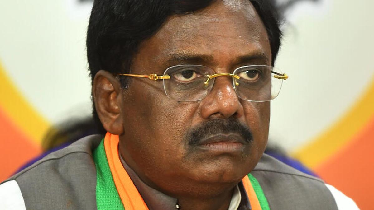 Former MP Vivek Venkataswamy resigns from BJP, to join Congress