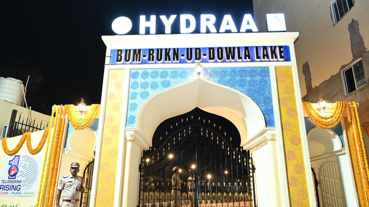 Telangana CM inaugurates Bam Rukn-ud-Dowla in Hyderabad; wants lake policing for women’s safety