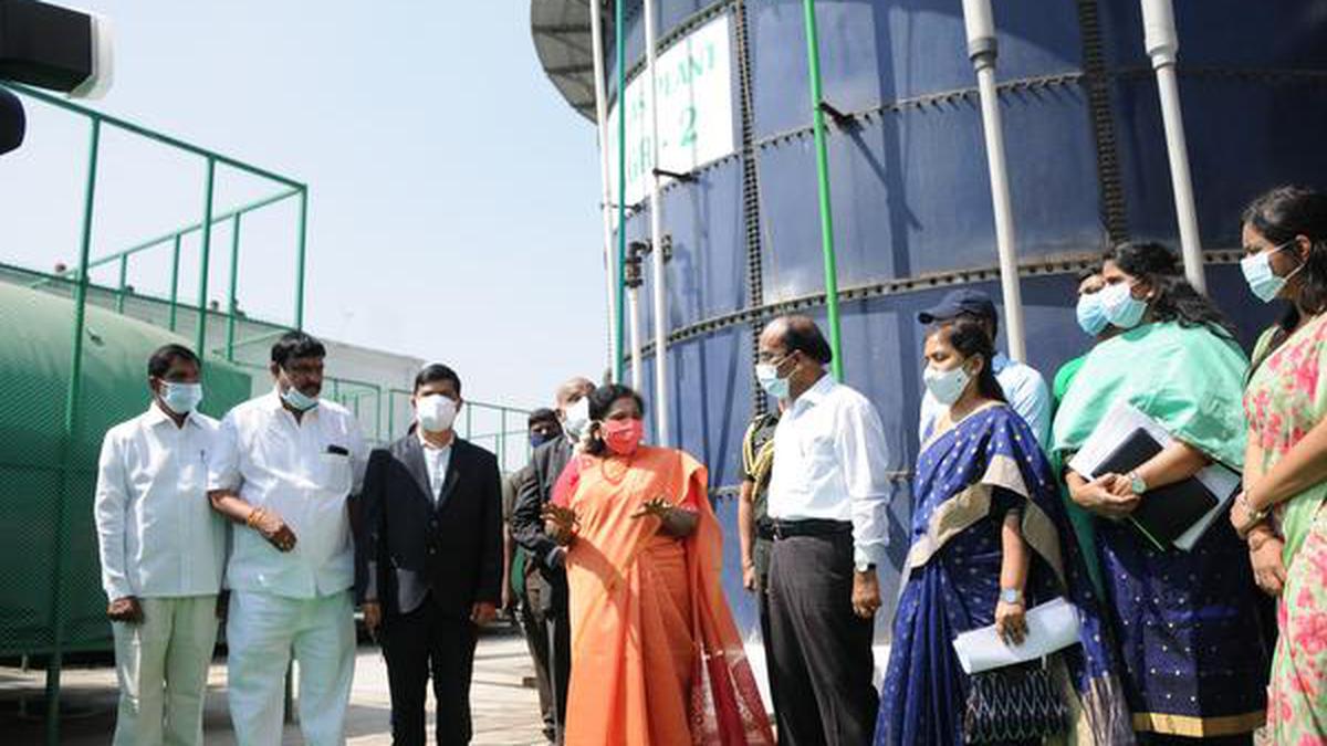 Governor visits Bowenpally green power plant