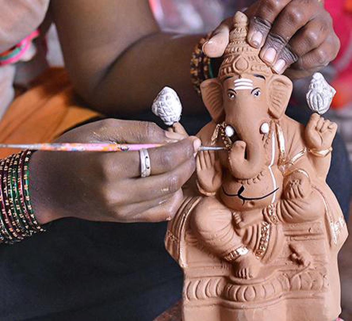 Procure eco-friendly clay Ganesha idols free of cost - The Hindu