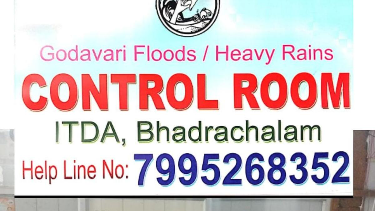 Flood control room set up as Godavari flows above first flood warning level in Bhadrachalam