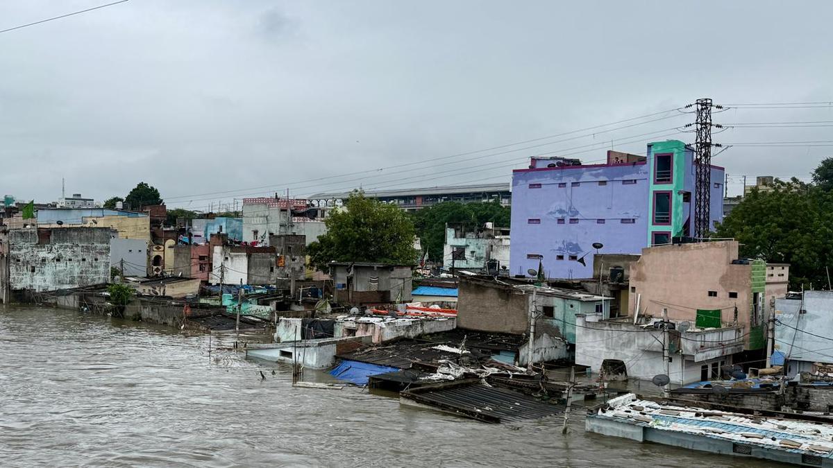 CM’s midnight review as Musi floods areas abutting river and Telangana’s largest bus station
