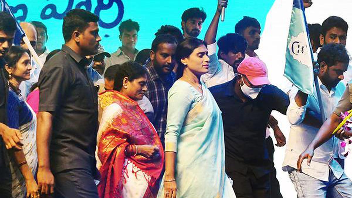 Not to give a drop of water that belongs to TS: Sharmila