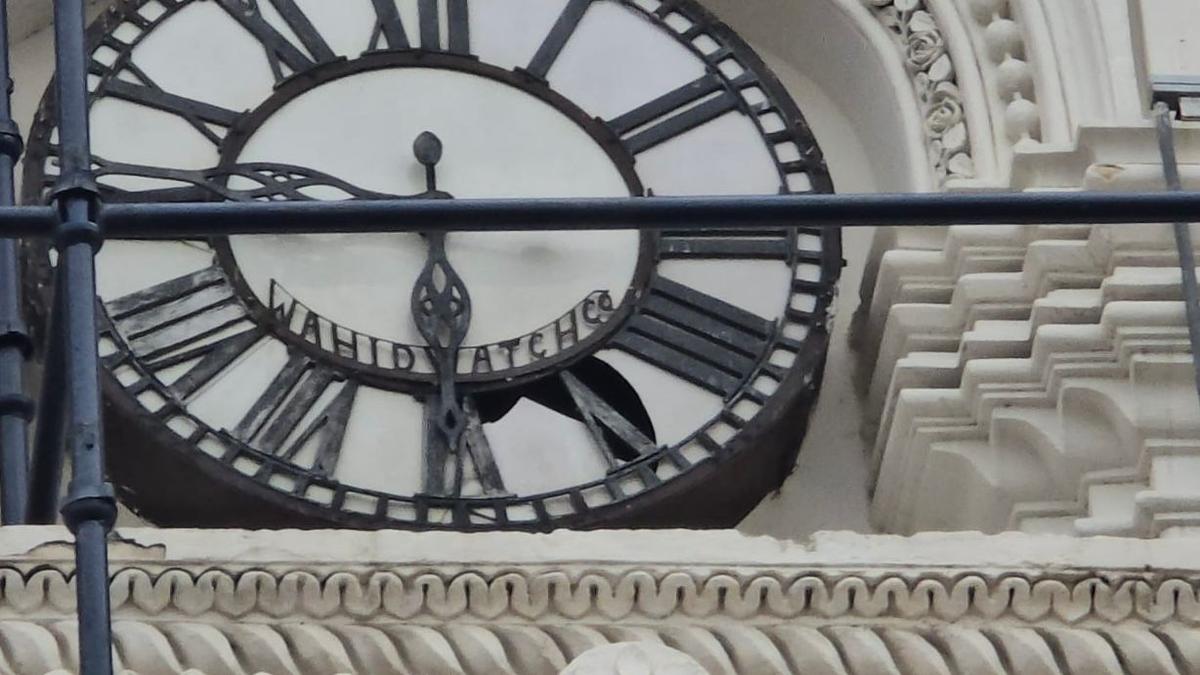 Pigeons damage 135-year-old Charminar clock