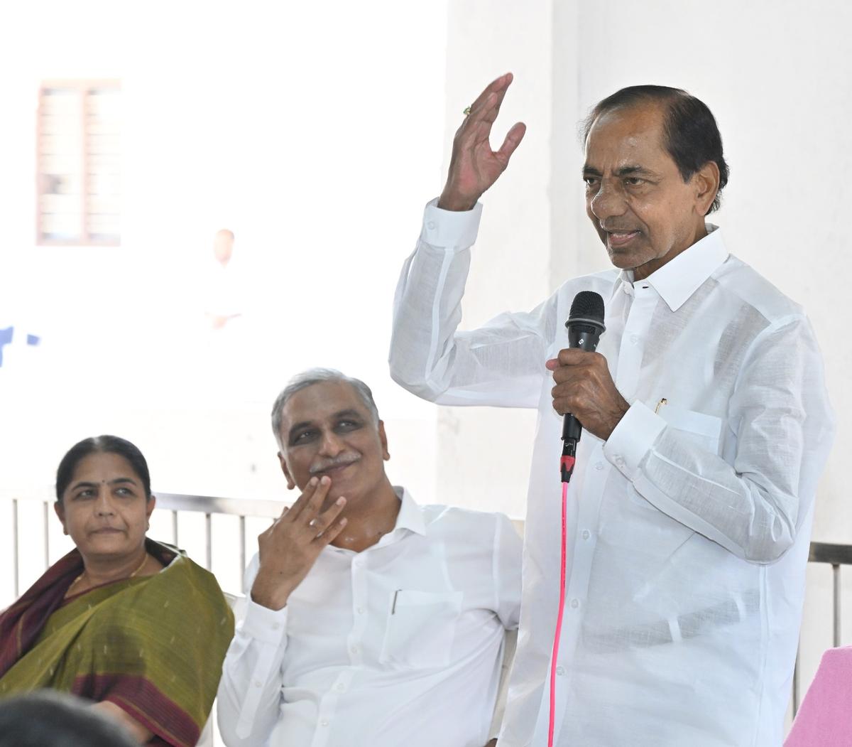 Bharat Rashtra Samiti (BRS) chief K Chandrasekhar Rao addressing the party activists and leaders at his farmhouse in Erravalli on Friday (January 31, 2025).