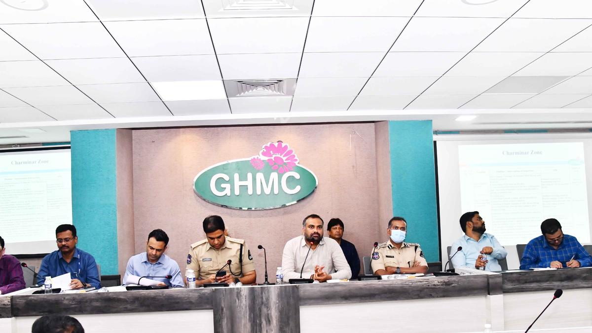 Hyderabad | Inspect problematic water logging areas: GHMC commissioner