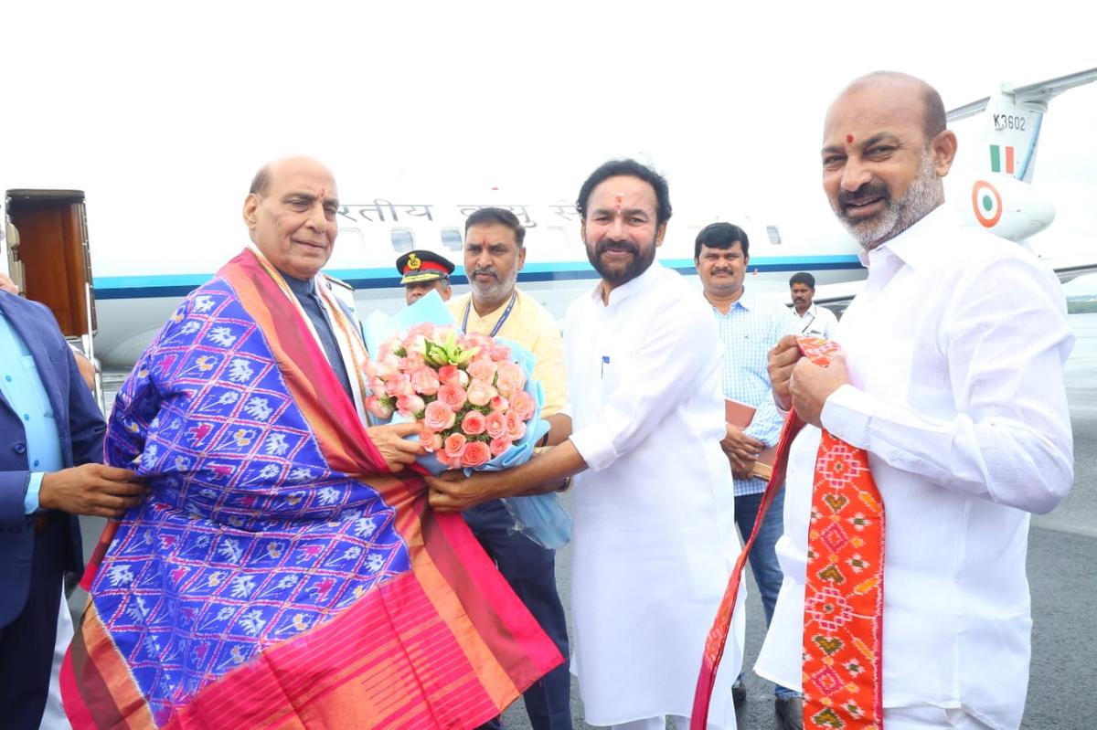 Union Defence Minister Rajnath Singh was received by Telangana BJP leaders in Hyderabad on Tuesday. Union Defence Minister Rajnath Singh was received by Telangana BJP leaders in Hyderabad on Tuesday.