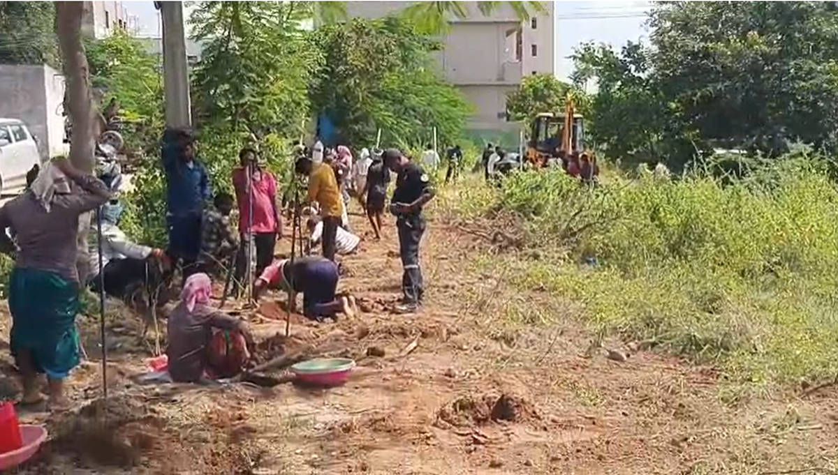 HYDRAA removes encroachments from 4,000 square yards park in