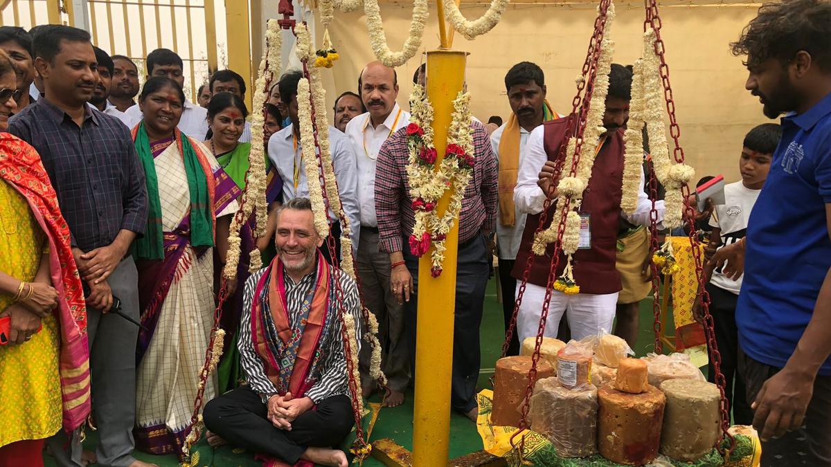 British Deputy High Commissioner visits Medaram Jatara