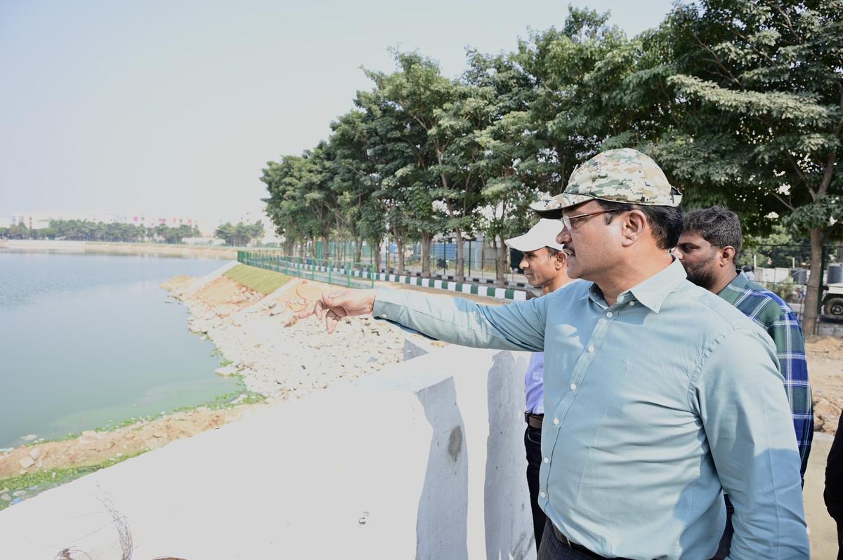 Hyderabad Disaster Response and Asset Protection Agency (HYDRAA) Commissioner A.V. Ranganath inspecting a lake in the city, ahead of Kite Festival