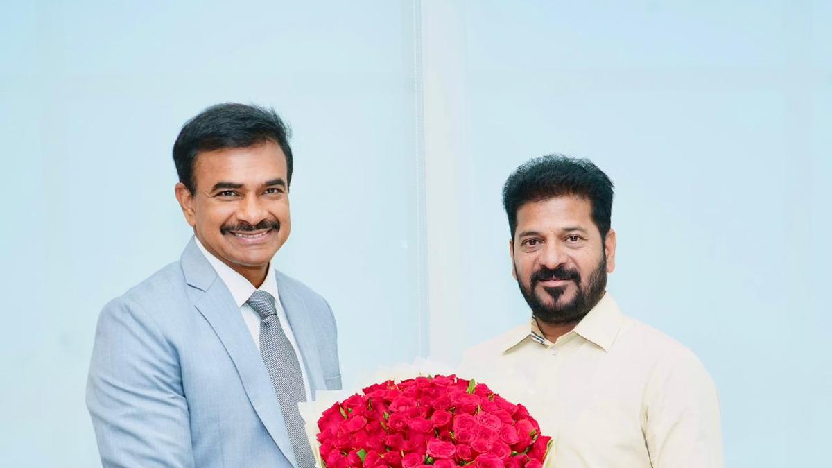 CV Anand calls on Telangana CM