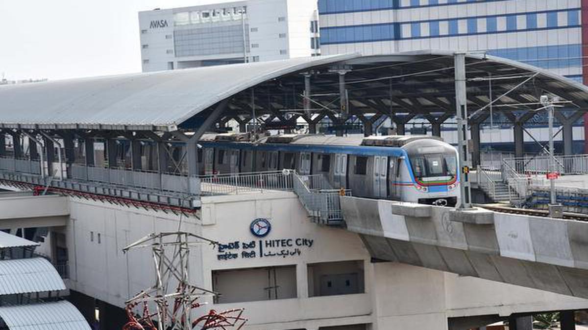 Metro passenger count touches 2.8 lakh