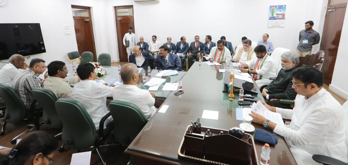 সোমবার বিজনেস অ্যাডভাইজরি কমিটির (বিএসি) বৈঠকে ড