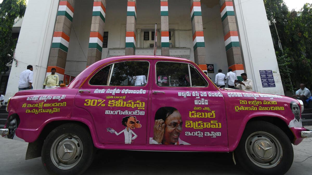 Cong files complaint against police for confiscation of campaign vehicles