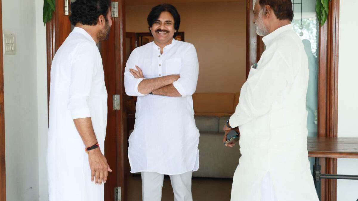 Telangana BJP leaders call on Pawan Kalyan to seek support