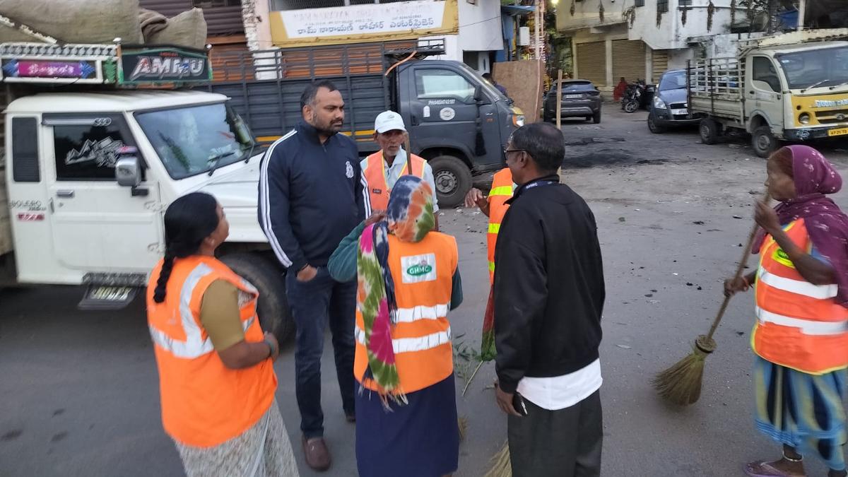 GHMC’s 11-day monsoon sanitation drive till August 8 to clear silt, green and other waste