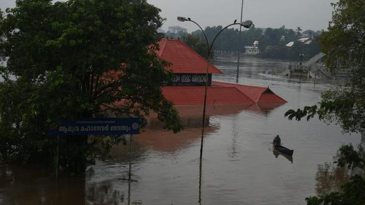 Kerala rain: People living near Periyar in Ernakulam shifted to safer areas