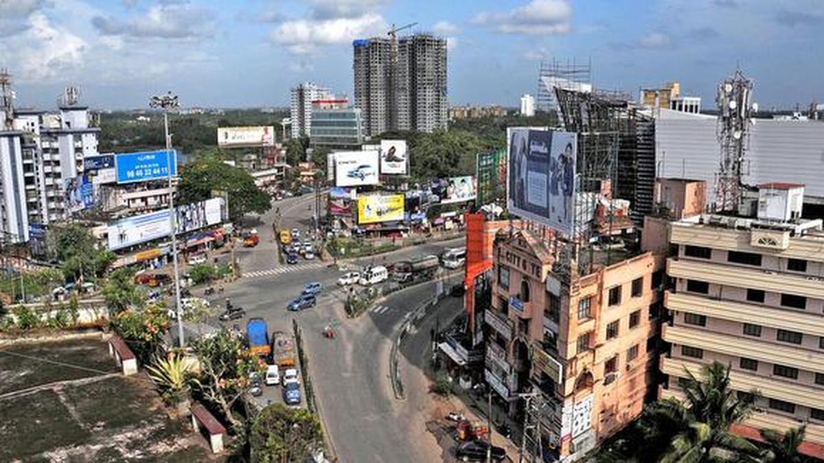 ‘Vyttila flyover to be ready by 2019’ The Hindu