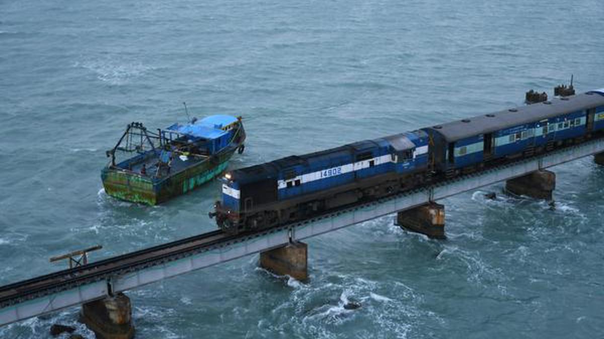 Mechanised fishing boat almost rams Pamban rail bridge - The Hindu