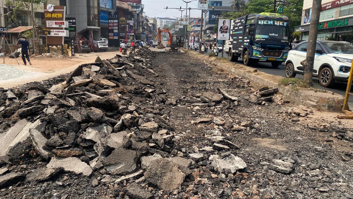 Kankanady bypass road concreting work begins