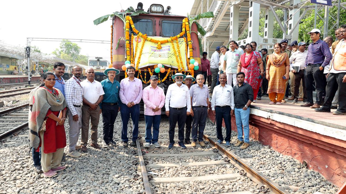 Palakkad Division of Southern Railway achieves 100% electrification of its network