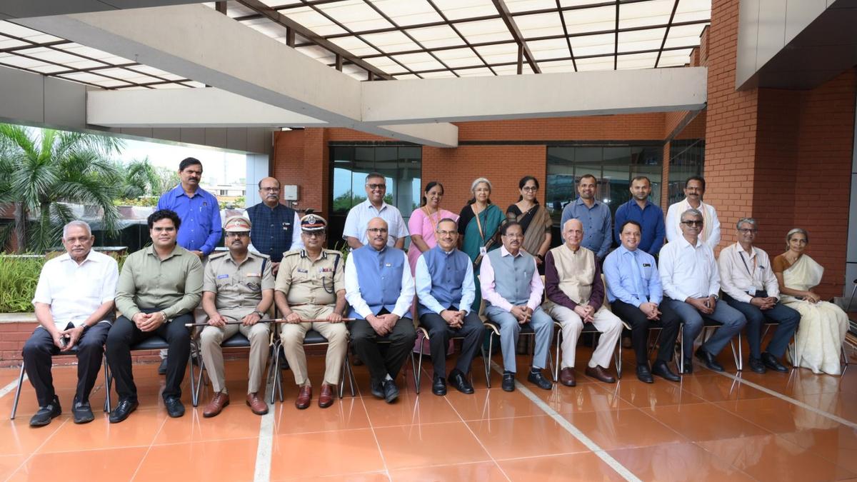 Parameshwara visits MAHE