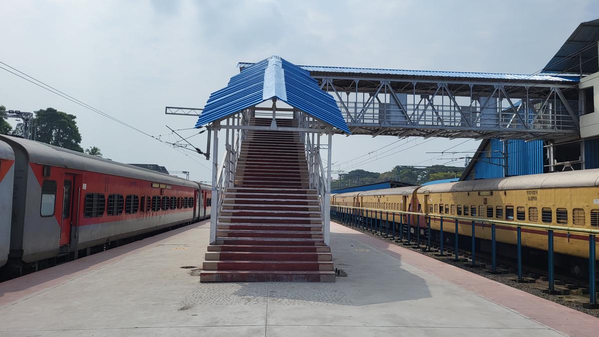 One more FoB to be extended to new platforms in Mangaluru, full-scale passenger shelter to come up before monsoon