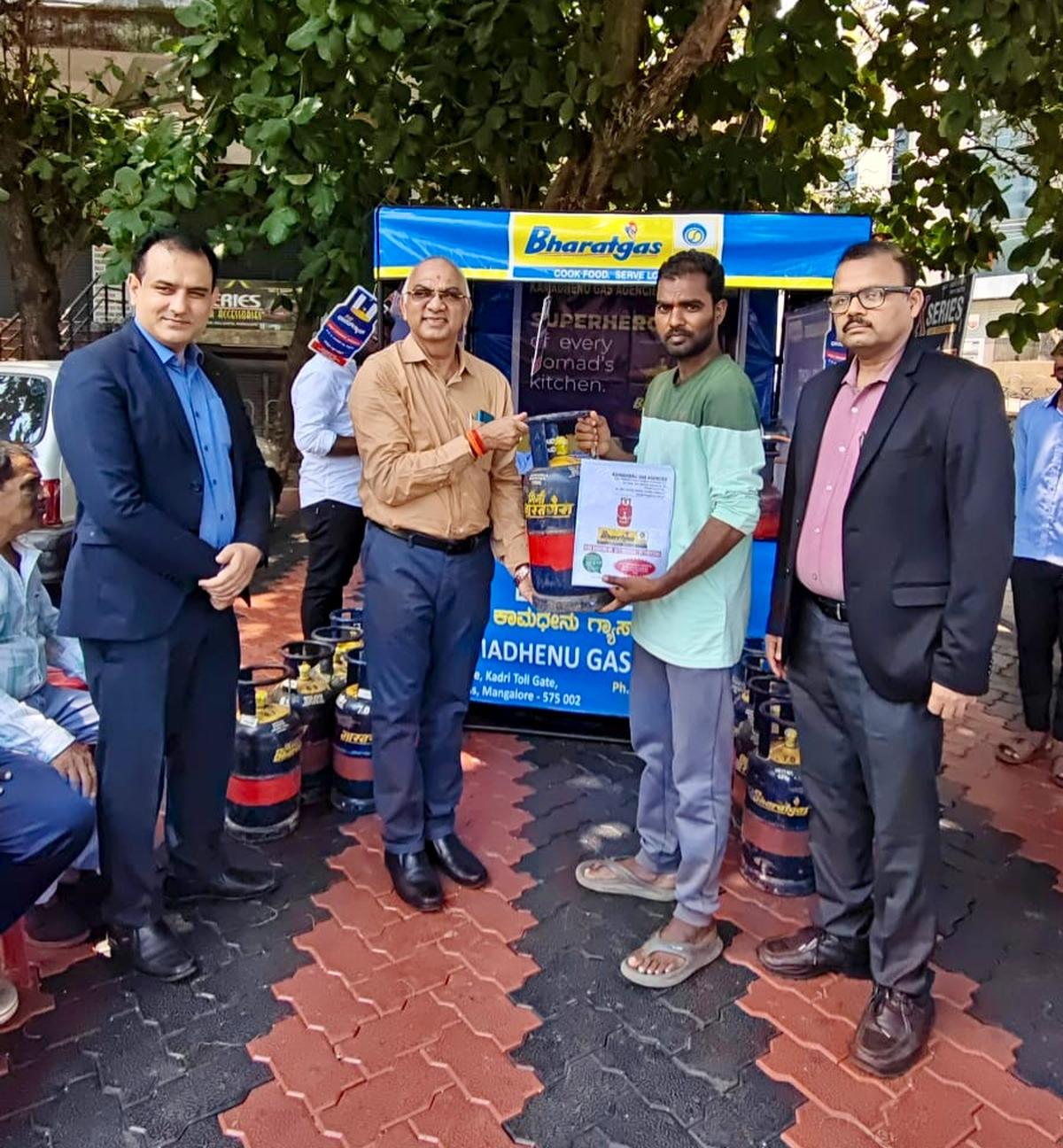 thehindu.com - The Hindu Bureau - Mangaluru: Bharat Gas holds camp to promote mini LPG cylinder