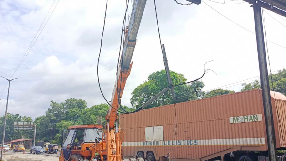 NHAI begins dismantling toll booth structure at the NITK-Surathkal plaza