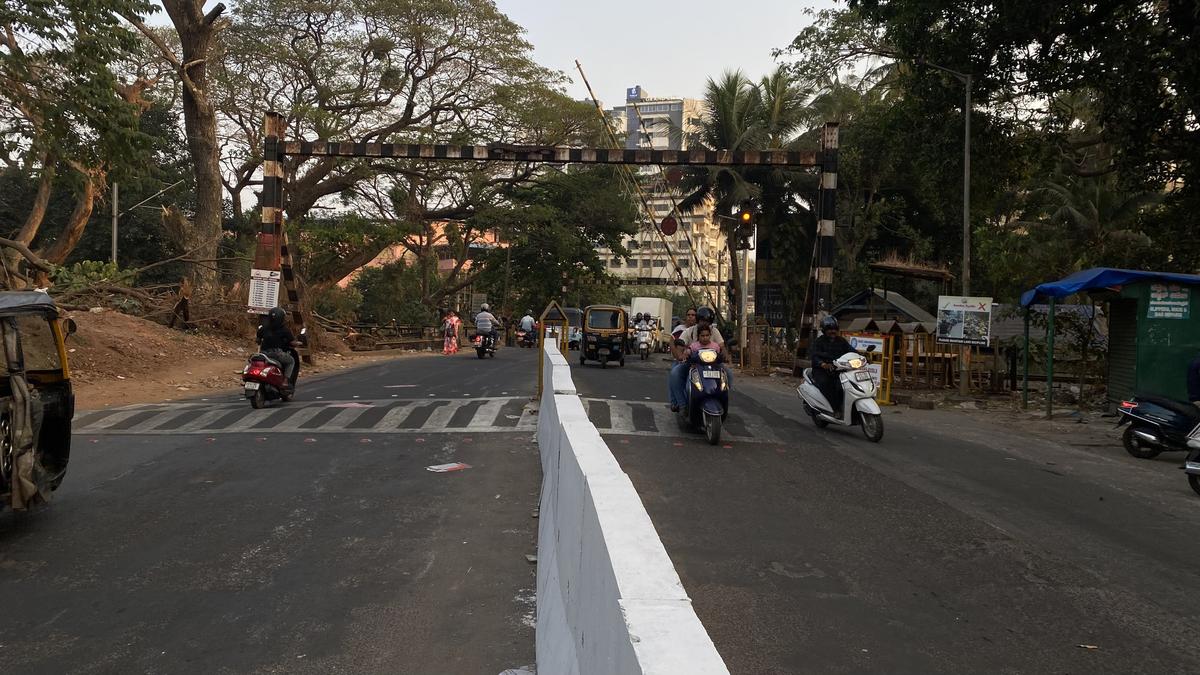 Railways clears four‑lane widening at Pandeshwara level crossing: MP Capt. Chowta